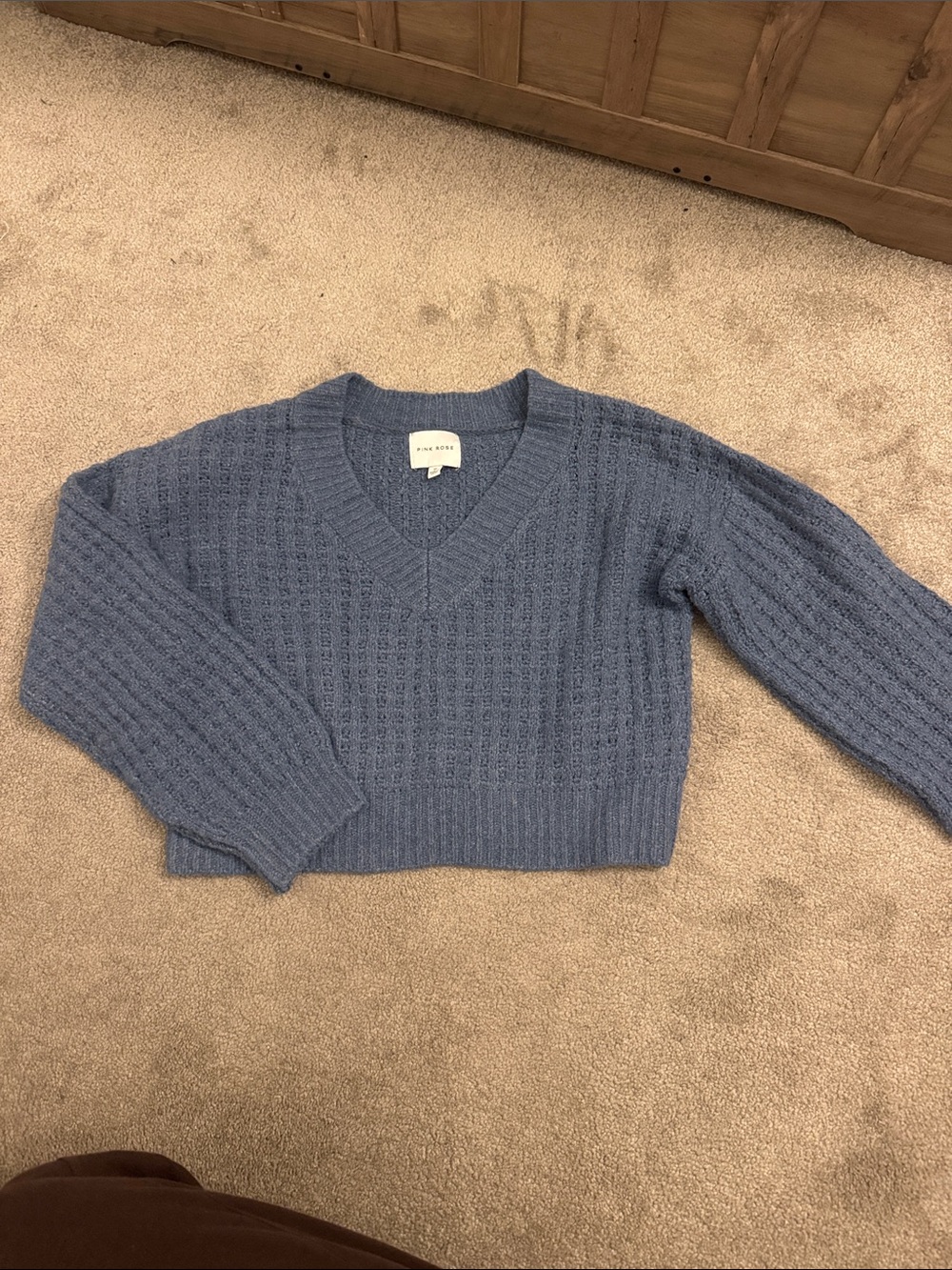 Pink Rose Dusty Blue V-Neck Cropped Knit Sweater